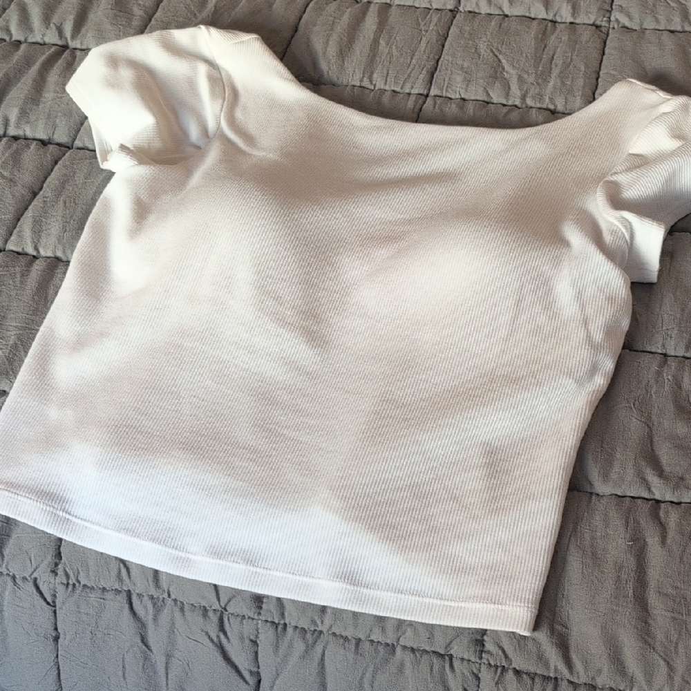 Uniqlo White Short Sleeve Top